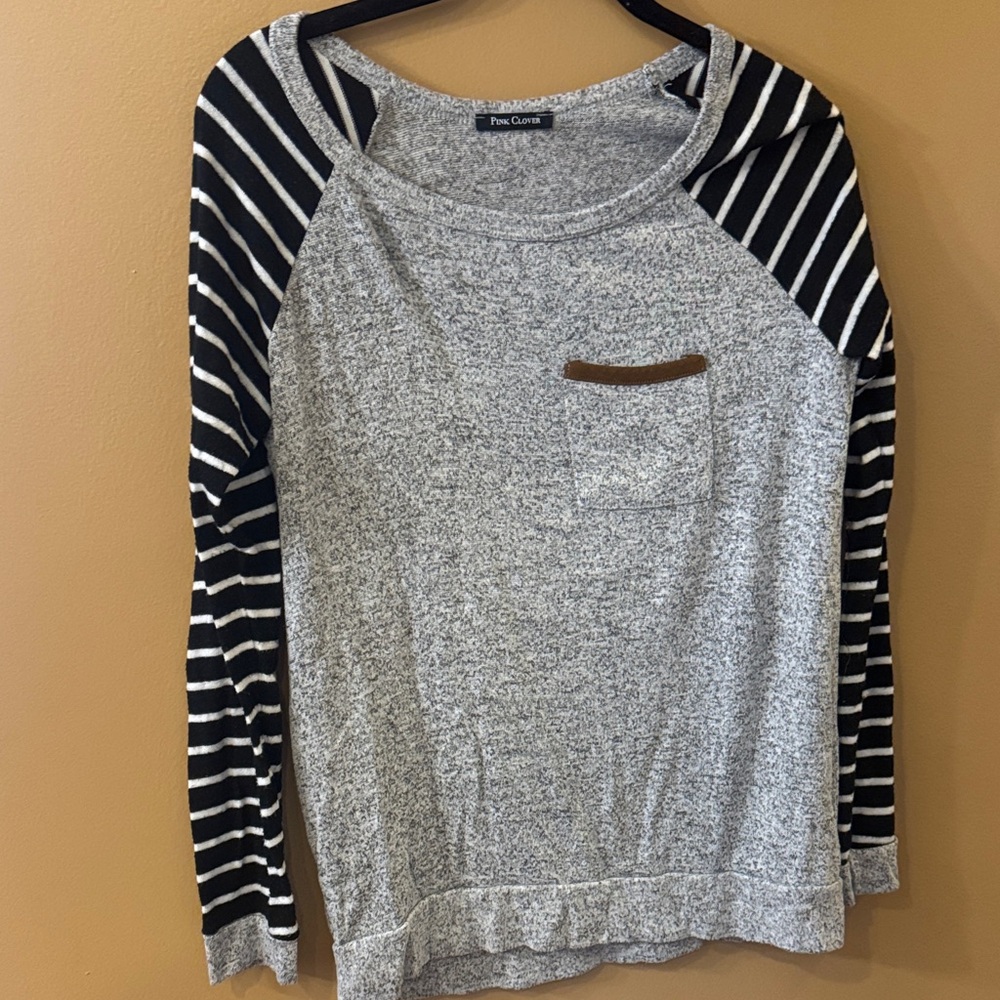 Pink Clover Heather Gray Knit Top